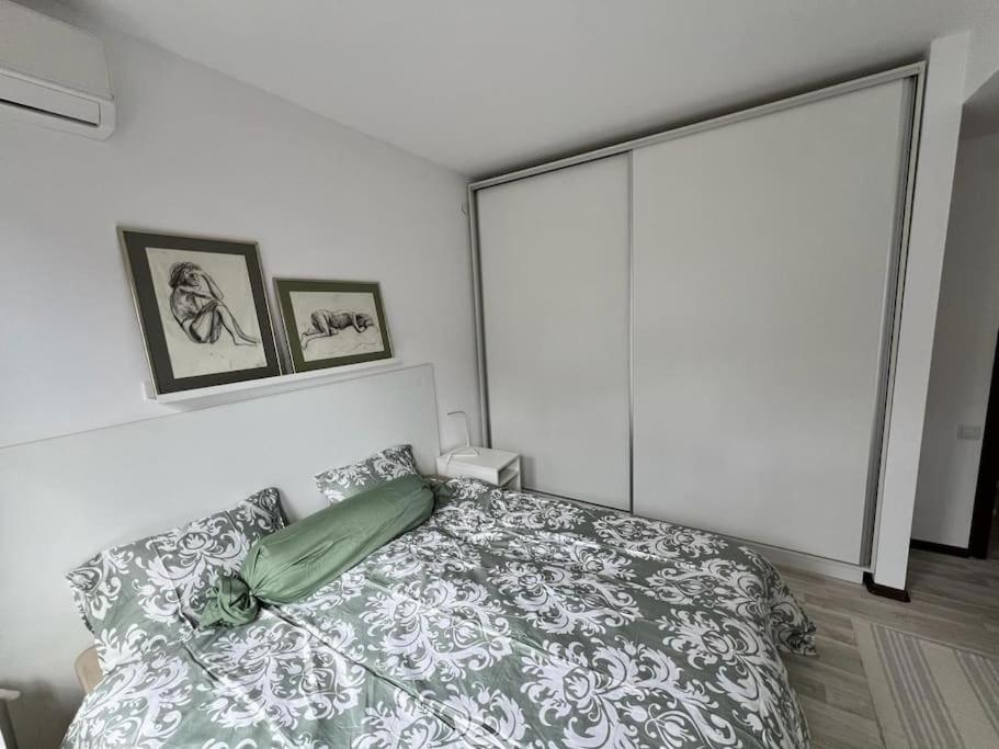 Kazanlak Large Guest House Apartment Near The Center With Full Kitchen & Dining Room, King Beds, Garden Patio, Free Parking & Self Check-In Exterior photo