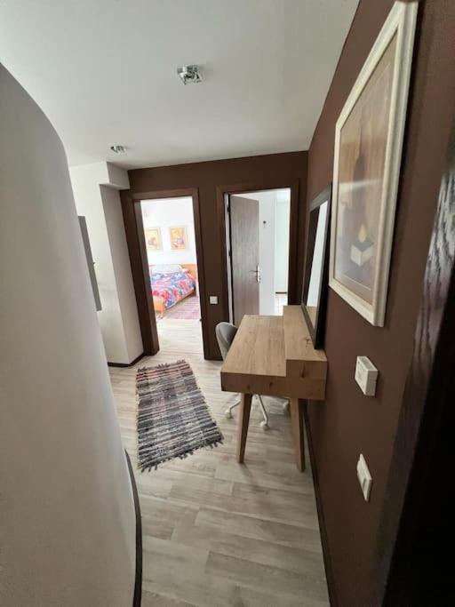 Kazanlak Large Guest House Apartment Near The Center With Full Kitchen & Dining Room, King Beds, Garden Patio, Free Parking & Self Check-In Exterior photo