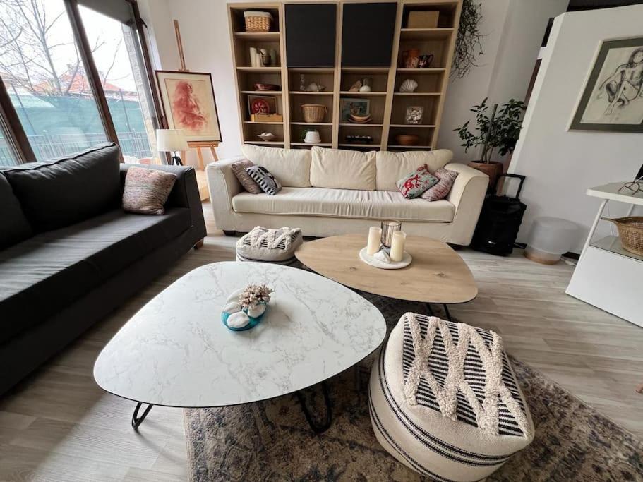 Kazanlak Large Guest House Apartment Near The Center With Full Kitchen & Dining Room, King Beds, Garden Patio, Free Parking & Self Check-In Exterior photo