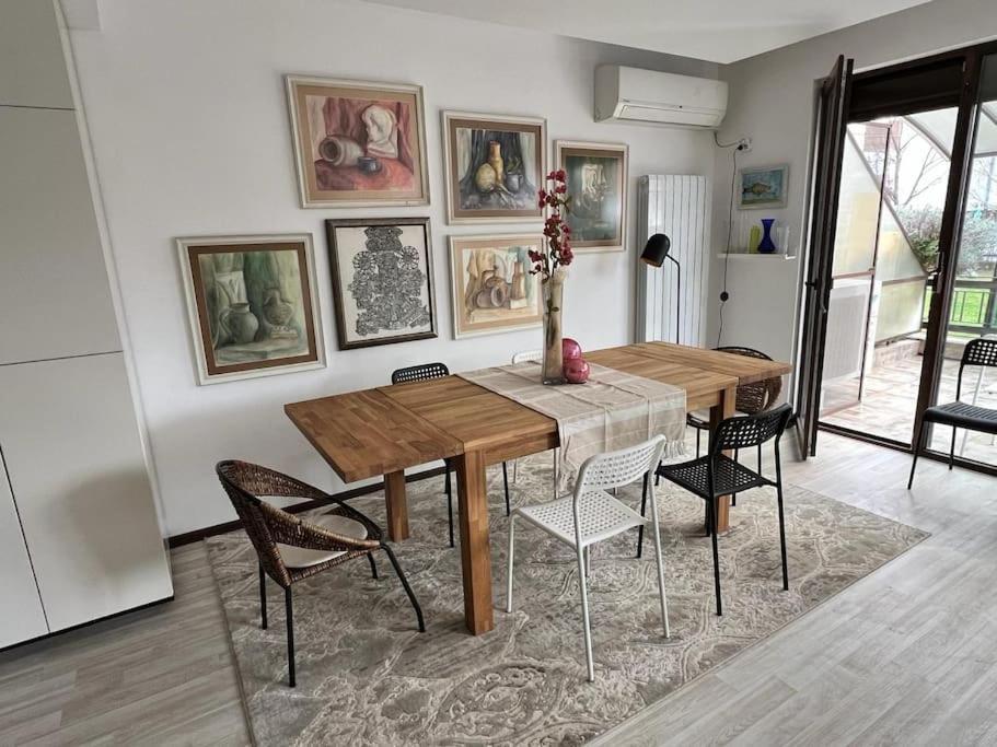 Kazanlak Large Guest House Apartment Near The Center With Full Kitchen & Dining Room, King Beds, Garden Patio, Free Parking & Self Check-In Exterior photo
